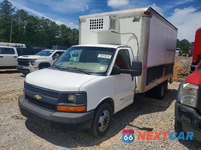 2015 CHEVROLET EXPRESS REFRIGERATED BOX TRUCK 1GB6G5CG0F1110971 - główne zdjęcie licytacji z USA - miniatura