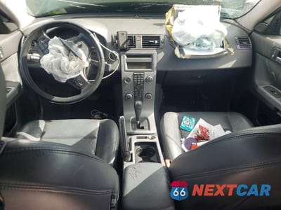 Zdjęcie 8 z 11 samochodu: 2009 VOLVO S40 2.4I VIN:YV1MS390892451656 - miniatura