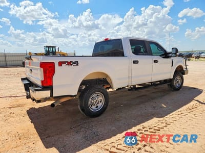 Trzecie zdjęcie samochodu z tyłu: 2019 FORD F250 SUPER DUTY VIN:1FT7W2B69KEC22326 - miniatura