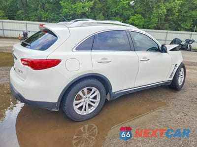 Trzecie zdjęcie samochodu z tyłu: 2015 INFINITI QX70 BASE VIN:JN8CS1MU8FM380513 - miniatura