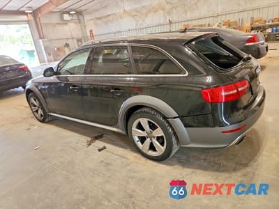 Drugie zdjęcie samochodu z przodu: 2015 AUDI A4 ALLROAD PREMIUM PLUS VIN:WA1UFAFL7FA034571 - miniatura