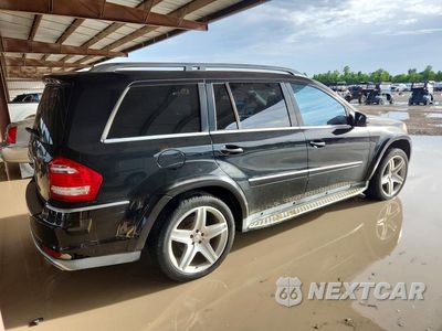 Trzecie zdjęcie samochodu z tyłu: 2011 MERCEDES-BENZ GL 550 4MATIC VIN:4JGBF8GE0BA752944 - miniatura