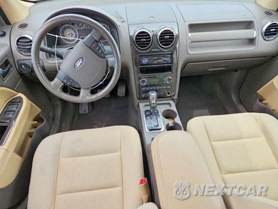 Zdjęcie 8 z 14 samochodu: 2008 FORD TAURUS X SEL VIN:1FMDK02WX8GA27413 - miniatura