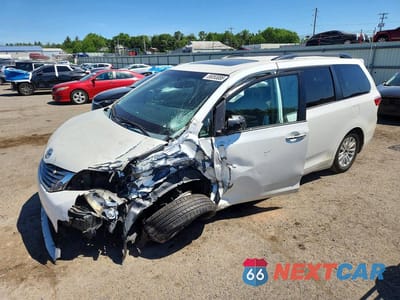 2015 TOYOTA SIENNA XLE 8-PASSENGER 5TDYK3DCXFS573156 - główne zdjęcie licytacji z USA - miniatura