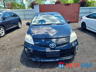 Piąte zdjęcie samochodu w środku: 2012 TOYOTA PRIUS FOUR VIN:JTDKN3DU3C1506039 - miniatura