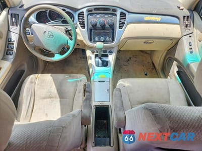 Zdjęcie 8 z 13 samochodu: 2004 TOYOTA HIGHLANDER BASE VIN:JTEGD21A440104627 - miniatura