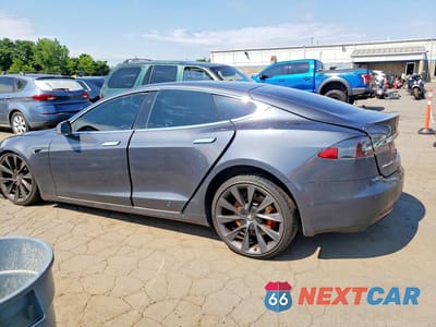 Drugie zdjęcie samochodu z przodu: 2019 TESLA MODEL S VIN:5YJSA1E46KF300315 - miniatura
