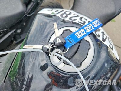 Zdjęcie 8 z 9 samochodu: 2025 KAWASAKI EX500 VIN:ML5EXGG18SDA59718 - miniatura