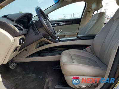 Zdjęcie 7 z 12 samochodu: 2019 LINCOLN MKZ RESERVE I VIN:3LN6L5LU3KR629571 - miniatura
