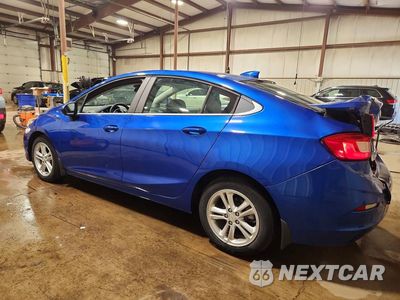 Drugie zdjęcie samochodu z przodu: 2018 CHEVROLET CRUZE LT VIN:1G1BE5SM2J7149941 - miniatura