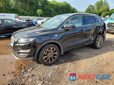 2019 LINCOLN MKC SELECT 5LMCJ2C93KUL02046 - główne zdjęcie licytacji z USA - miniatura