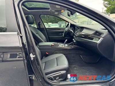 Zdjęcie 8 z 12 samochodu: 2014 BMW 528 XI VIN:WBA5A7C53ED614041 - miniatura