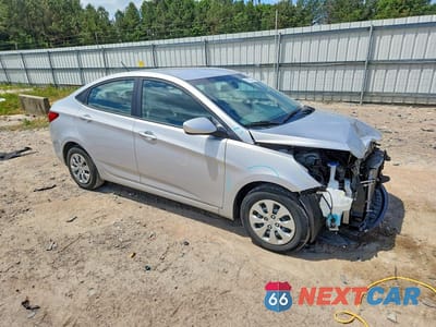 Czwarte zdjęcie samochodu z boku: 2017 HYUNDAI ACCENT SE VIN:KMHCT4AE7HU326321 - miniatura