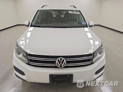 Piąte zdjęcie samochodu w środku: 2016 VOLKSWAGEN TIGUAN S VIN:WVGAV7AX4GW534714 - miniatura