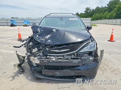 Piąte zdjęcie samochodu w środku: 2018 CHRYSLER PACIFICA TOURING L VIN:2C4RC1BG8JR149360 - miniatura