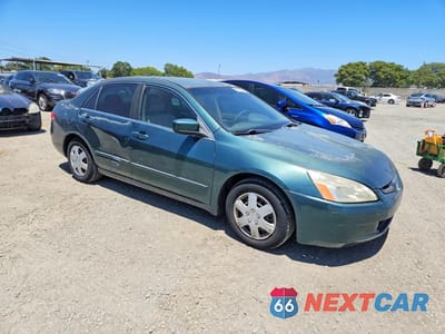 Czwarte zdjęcie samochodu z boku: 2003 HONDA ACCORD LX VIN:JHMCM56343C023833 - miniatura