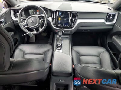 Zdjęcie 8 z 13 samochodu: 2020 VOLVO XC60 T5 MOMENTUM VIN:YV4102RK8L1561773 - miniatura