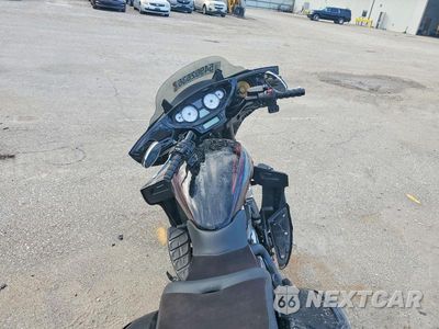 Zdjęcie 6 z 9 samochodu: 2015 VICTORY MOTORCYCLES MAGNUM X-1 VIN:5VPUW36N7F3043909 - miniatura