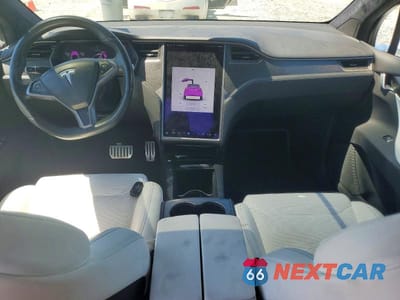 Zdjęcie 8 z 14 samochodu: 2018 TESLA MODEL X VIN:5YJXCAE49JF140980 - miniatura