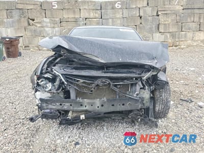 Piąte zdjęcie samochodu w środku: 2017 MAZDA 6 SPORT VIN:JM1GL1U5XH1148454 - miniatura