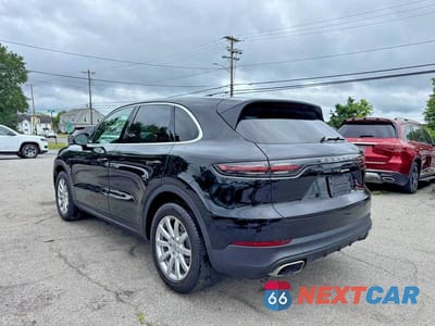 Trzecie zdjęcie samochodu z tyłu: 2019 PORSCHE CAYENNE VIN:WP1AA2AY1KDA13707 - miniatura