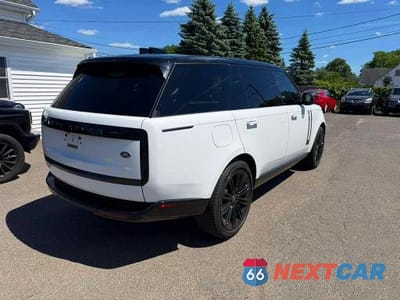 Drugie zdjęcie samochodu z przodu: 2022 LAND ROVER RANGE ROVER SE VIN:SALKPBE78NA008086 - miniatura