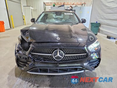 Piąte zdjęcie samochodu w środku: 2021 MERCEDES-BENZ E 350 4MATIC VIN:W1KZF8EB6MA929002 - miniatura