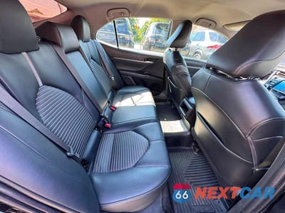 Zdjęcie 6 z 10 samochodu: 2020 TOYOTA CAMRY SE VIN:4T1G11AK0LU346463 - miniatura