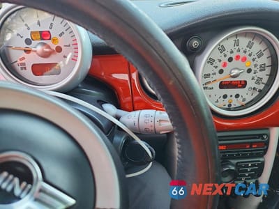 Zdjęcie 9 z 12 samochodu: 2005 MINI COOPER S VIN:WMWRE33505TL14140 - miniatura