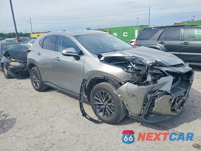 Czwarte zdjęcie samochodu z boku: 2024 LEXUS NX 350H PREMIUM VIN:2T2GKCEZ2RC026499 - miniatura