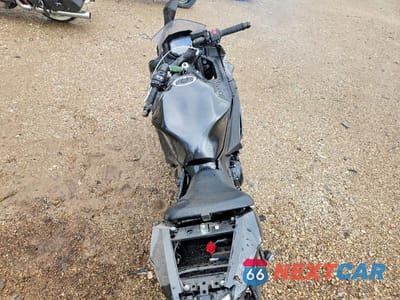 Zdjęcie 6 z 9 samochodu: 2026 KAWASAKI EX650 R VIN:ML5EXER18TDAH3312 - miniatura