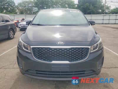 Piąte zdjęcie samochodu w środku: 2016 KIA SEDONA LX VIN:KNDMB5C18G6213489 - miniatura