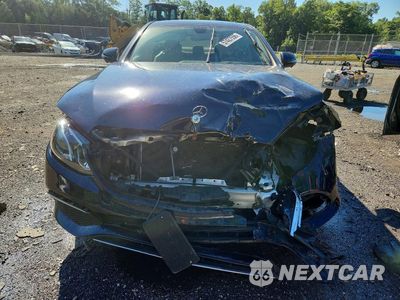 Piąte zdjęcie samochodu w środku: 2019 MERCEDES-BENZ E 300 4MATIC VIN:WDDZF4KB2KA668431 - miniatura
