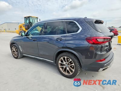 Drugie zdjęcie samochodu z przodu: 2021 BMW X5 XDRIVE40I VIN:5UXCR6C05M9H41930 - miniatura