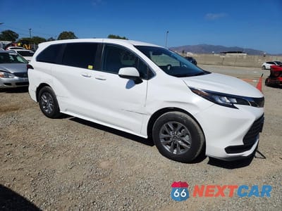 Czwarte zdjęcie samochodu z boku: 2022 TOYOTA SIENNA LE VIN:5TDKRKEC6NS094516 - miniatura