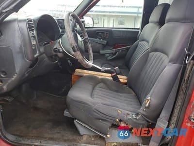 Zdjęcie 7 z 13 samochodu: 2003 CHEVROLET BLAZER VIN:1GNDT13X73K136567 - miniatura