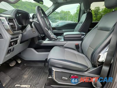 Zdjęcie 7 z 12 samochodu: 2023 FORD F150 4WD LARIAT CREW 3.5 HYBRID VIN:1FTFW1ED3PFC46302 - miniatura