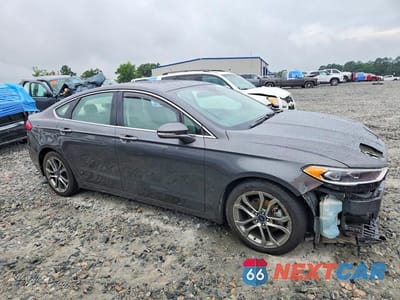 Czwarte zdjęcie samochodu z boku: 2019 FORD FUSION SEL FWD VIN:3FA6P0CD2KR219555 - miniatura