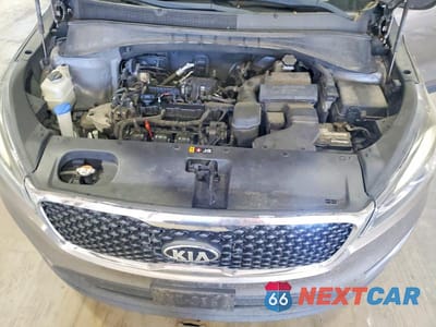 Zdjęcie 12 z 13 samochodu: 2017 KIA SORENTO VIN:5XYPG4A36HG296979 - miniatura