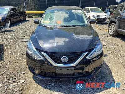 Piąte zdjęcie samochodu w środku: 2018 NISSAN SENTRA SV VIN:3N1AB7AP9JL662248 - miniatura