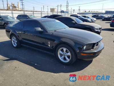 Czwarte zdjęcie samochodu z boku: 2007 FORD MUSTANG VIN:1ZVFT80N275357900 - miniatura