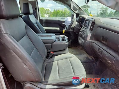 Zdjęcie 10 z 12 samochodu: 2024 CHEVROLET SILVERADO K1500 VIN:3GCNDAEK7RG239290 - miniatura