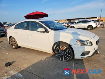 Czwarte zdjęcie samochodu z boku: 2018 VOLVO S60 DYNAMIC VIN:YV126MFL5J2452798 - miniatura
