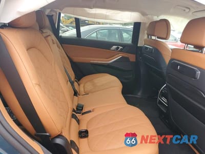 Zdjęcie 11 z 13 samochodu: 2025 BMW X7 XDRIVE40I VIN:5UX23EM02S9Z31149 - miniatura