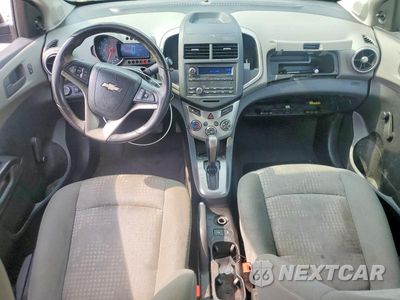 Zdjęcie 8 z 12 samochodu: 2015 CHEVROLET SONIC LS VIN:1G1JA5SH5F4141898 - miniatura