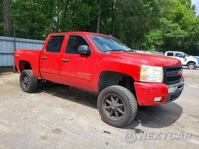 Czwarte zdjęcie samochodu z boku: 2011 CHEVROLET SILVERADO K1500 LT VIN:3GCPKSE38BG226261 - miniatura