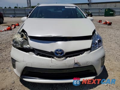 Piąte zdjęcie samochodu w środku: 2012 TOYOTA PRIUS THREE VIN:JTDKN3DU4C0335453 - miniatura