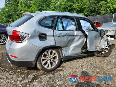 Trzecie zdjęcie samochodu z tyłu: 2014 BMW X1 XDRIVE28I VIN:WBAVL1C54EVY15125 - miniatura