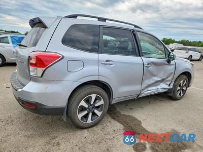 Trzecie zdjęcie samochodu z tyłu: 2018 SUBARU FORESTER 2.5I PREMIUM VIN:JF2SJAGC3JH617702 - miniatura
