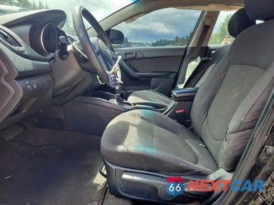 Zdjęcie 7 z 13 samochodu: 2012 KIA FORTE EX VIN:KNAFU4A24C5508062 - miniatura